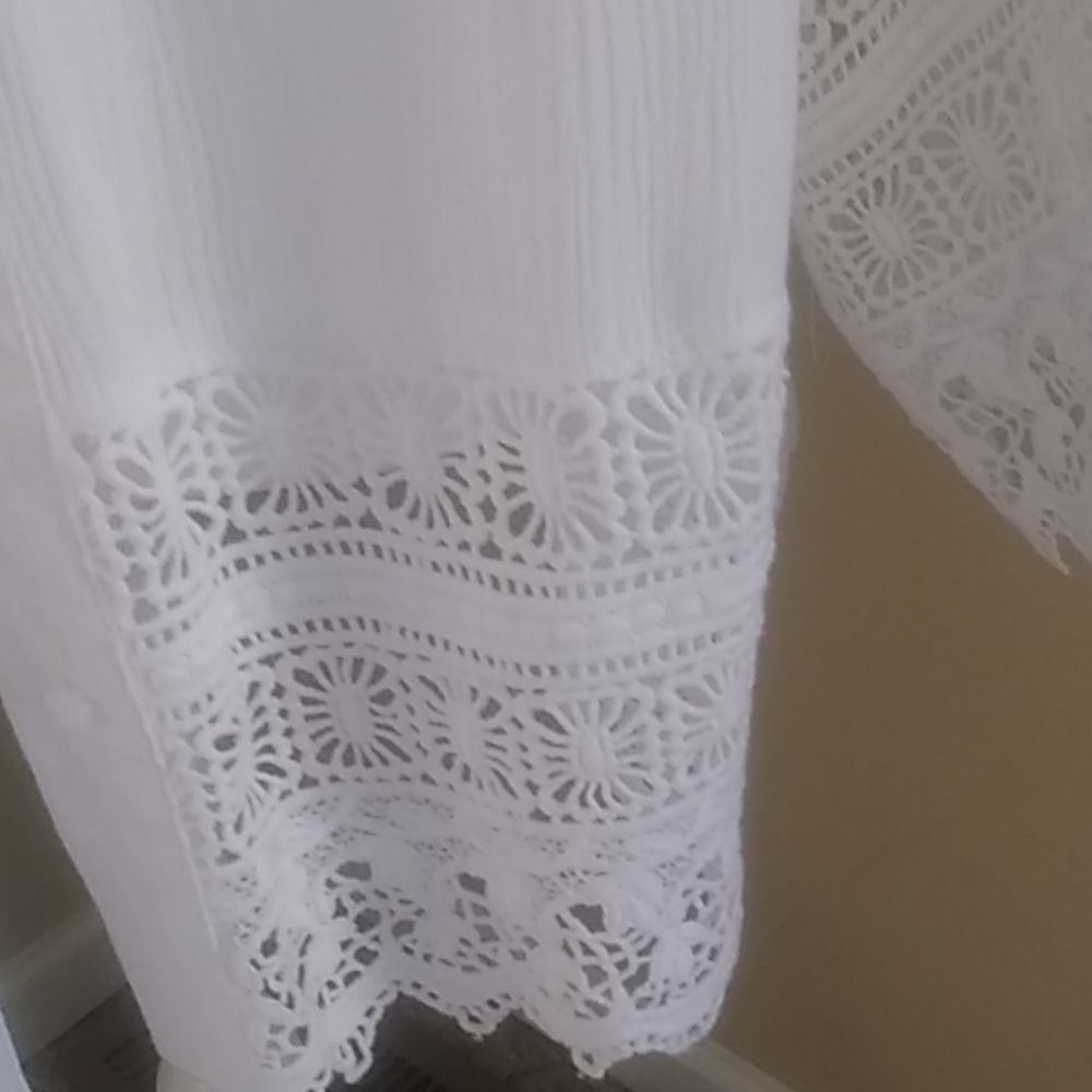 Blouse - Picture 2 of 2